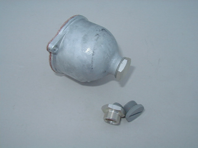 Fitted to a float bowl, and compared to a standard plastic 622/147